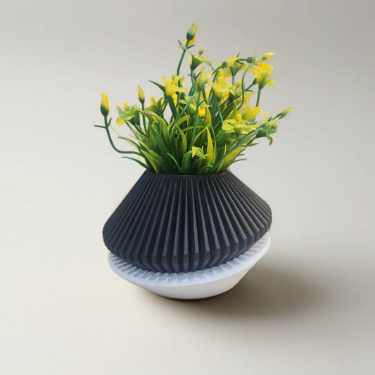 Elegant black and white modern planter